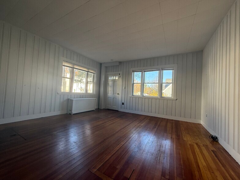 Building Photo - 1 Nelson St