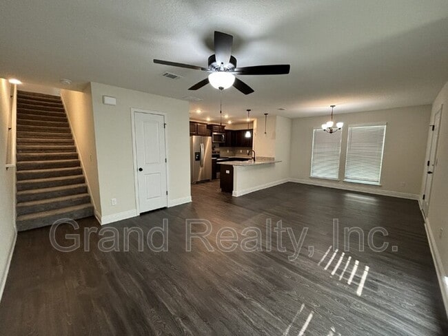 Building Photo - 4415 Village Oak Ln