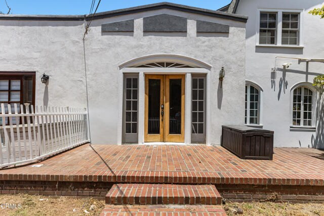 Building Photo - 1115 S Wilton Pl