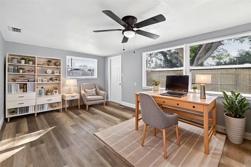 Building Photo - 10933 Premier Ave