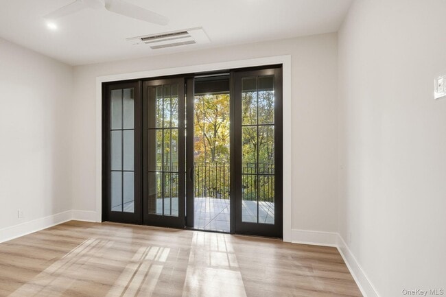 Building Photo - 34 Clinton Ave