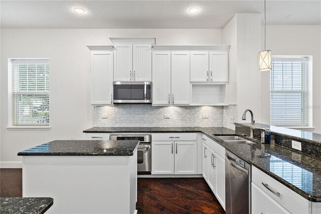 Building Photo - 5338 Ardsdale Ln