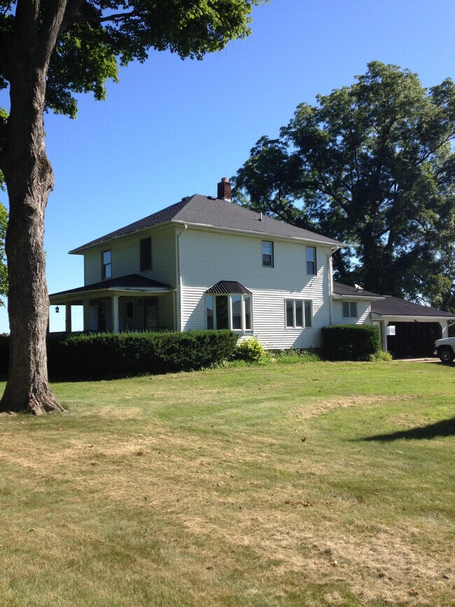 Building Photo - 11790 23 Mile Rd