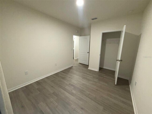 Building Photo - 1329 Derry Ave