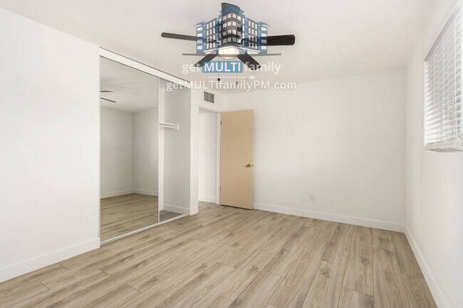 Building Photo - 505 S Margo Dr