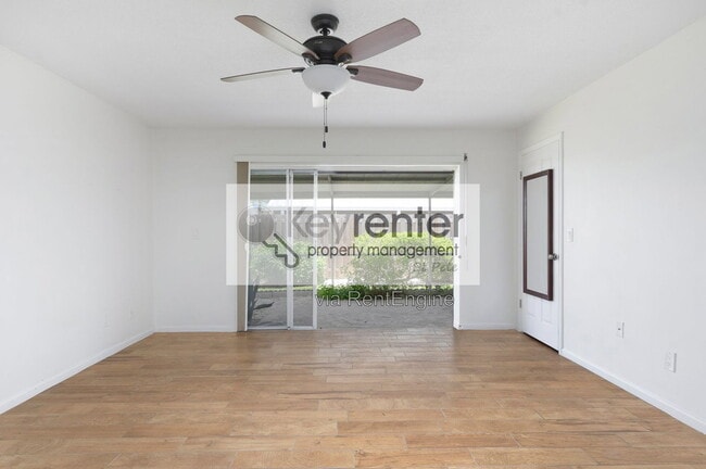 Building Photo - 6575 Green Valley Dr