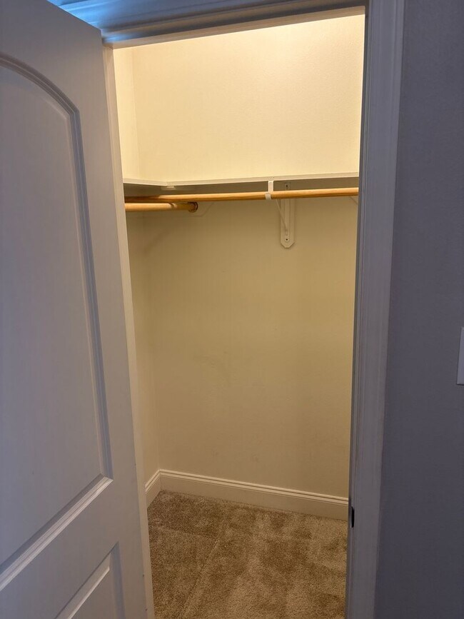 Building Photo - Beautiful 3-bedroom/2-bath D'Iberville