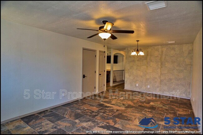 Building Photo - 703 Lt Joe Magellanes Rd