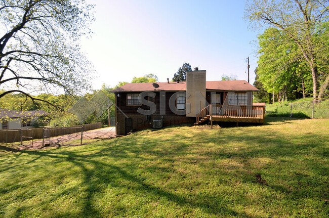 Building Photo - 4001 6th Ave