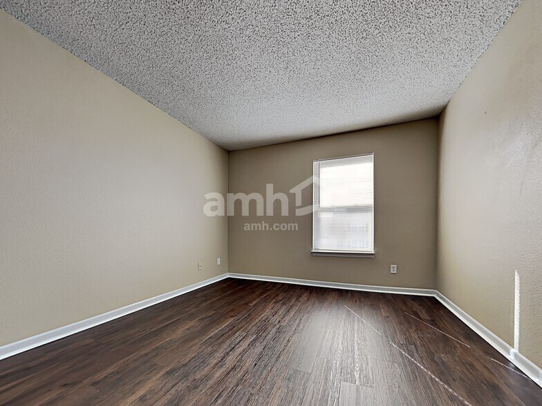 Building Photo - 356 Sunbeam Ln