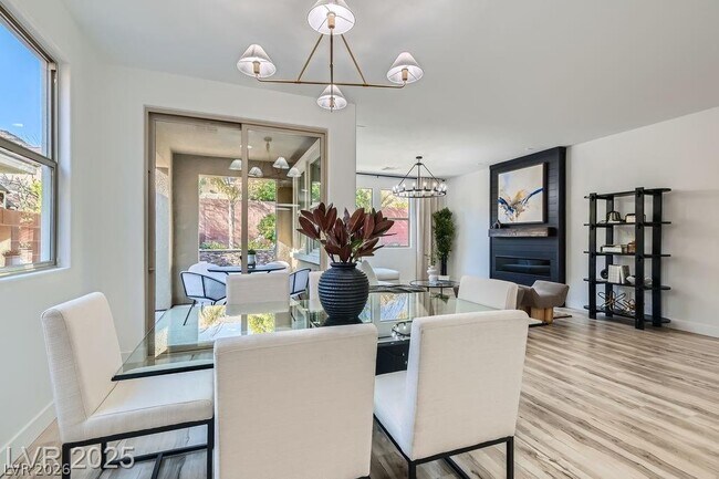 Building Photo - 5873 Skyfall Ct