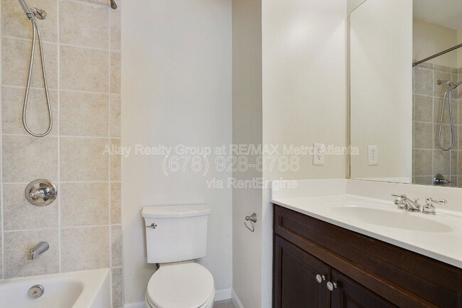 Building Photo - 2675 Rivers Edge Dr NE