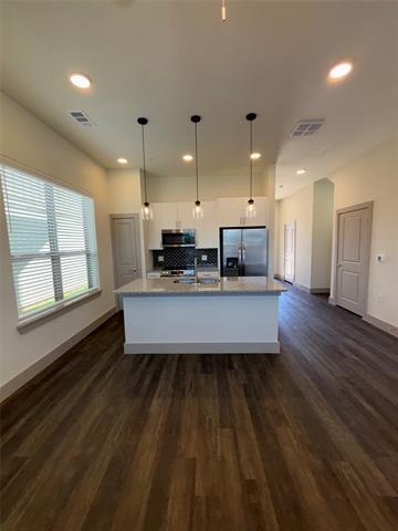 Building Photo - 2036 Oak Grove Ln