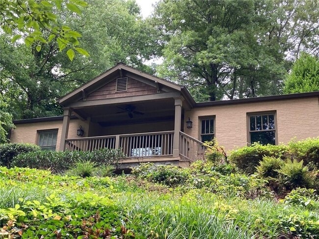 Building Photo - 49 Putnam Cir NE