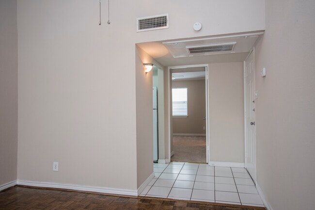 Building Photo - 1416 Hawthorne St