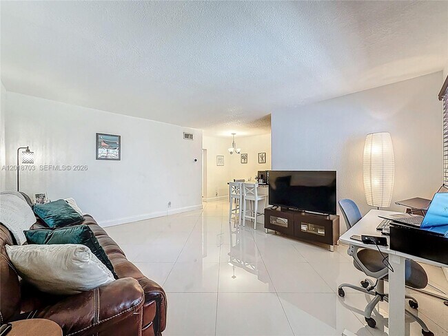 Building Photo - 2600 S Ocean Dr