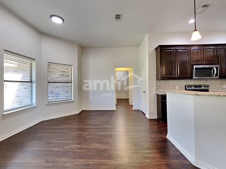 Building Photo - 101 Westend Ln