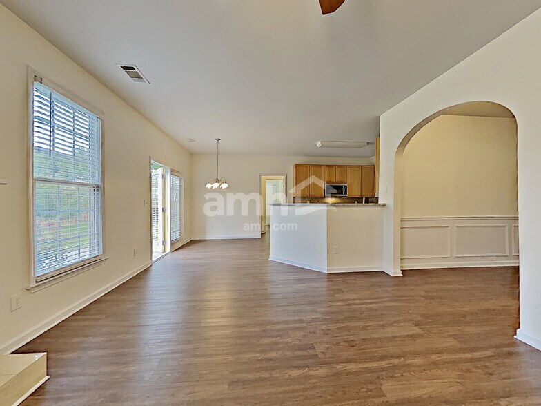 Building Photo - 1217 Rocky Branch Tr