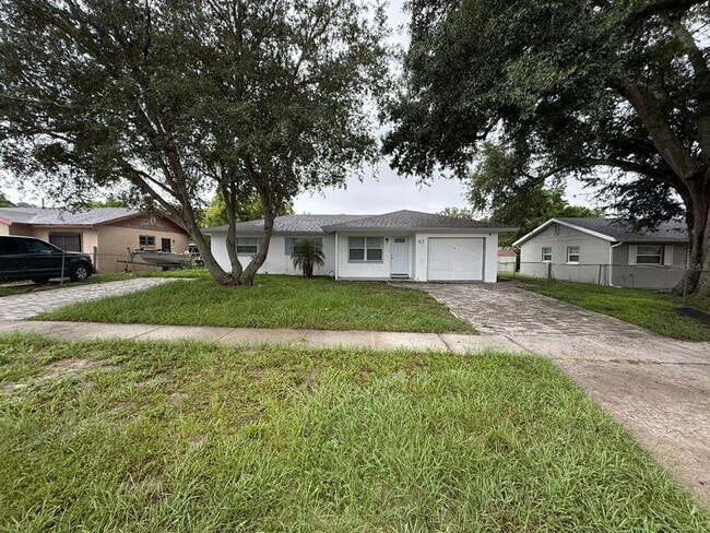Primary Photo - 10 E Celeste St