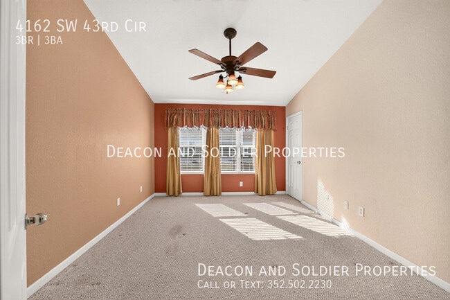 Building Photo - 4162 SW 43rd Cir