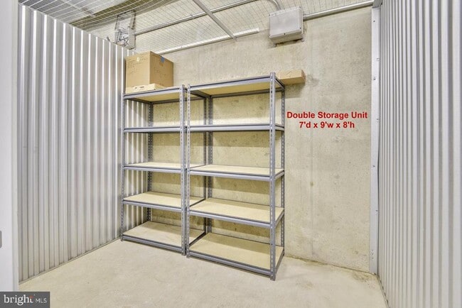 Building Photo - 502 W Broad St