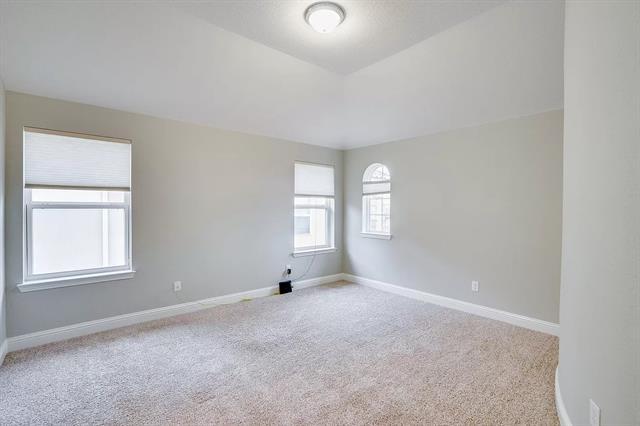 Building Photo - 13225 Bigelow Ln