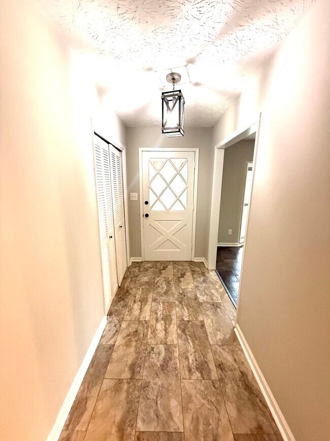 Building Photo - ** 4 Bed 3 Bath located in Prattville ** Call 334-366-9198 to schedule a self-tour. $500 credit t...