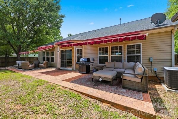 Building Photo - 1179 Madison Green Dr
