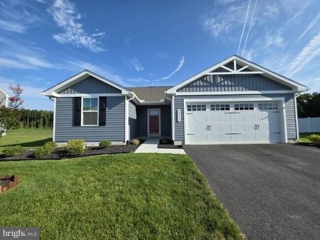 Building Photo - 38493 Barberry St