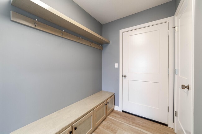 Building Photo - 4604 Estacada Dr