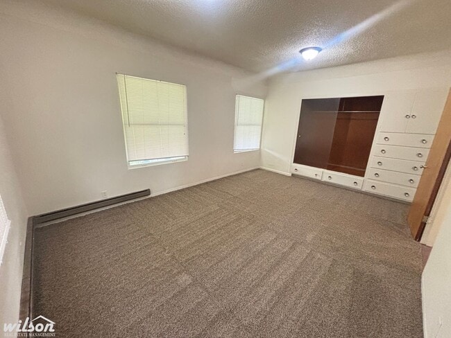 Building Photo - 216 S 49th St