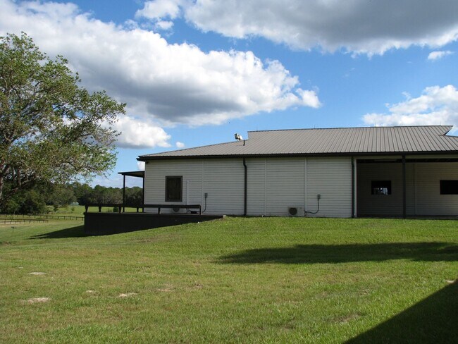 Building Photo - Beautiful 11.16 Acre Farm with Lots of Amenities!