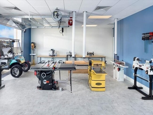 Building Photo - 1388 Good Life Wy