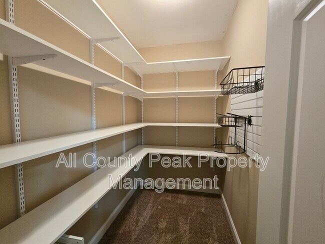 Building Photo - 216 Shady Ridge Ln