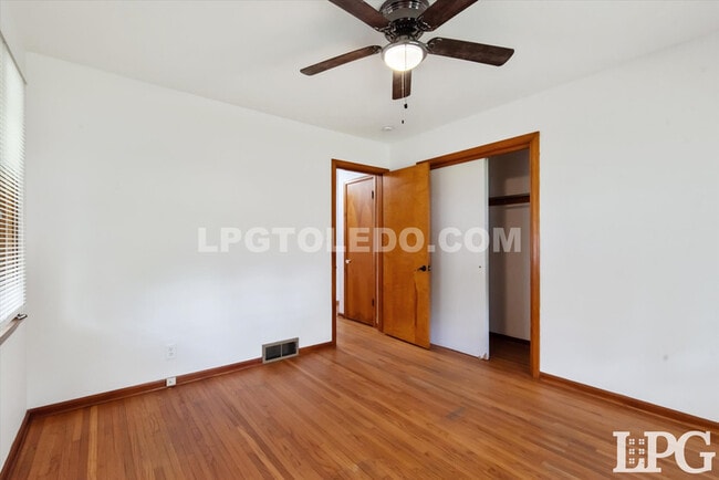 Building Photo - 3132 Mulberry St