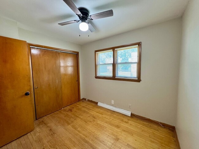 Building Photo - 5905 N 66th St