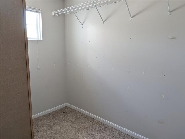Building Photo - 2099 Commons Cir Dr