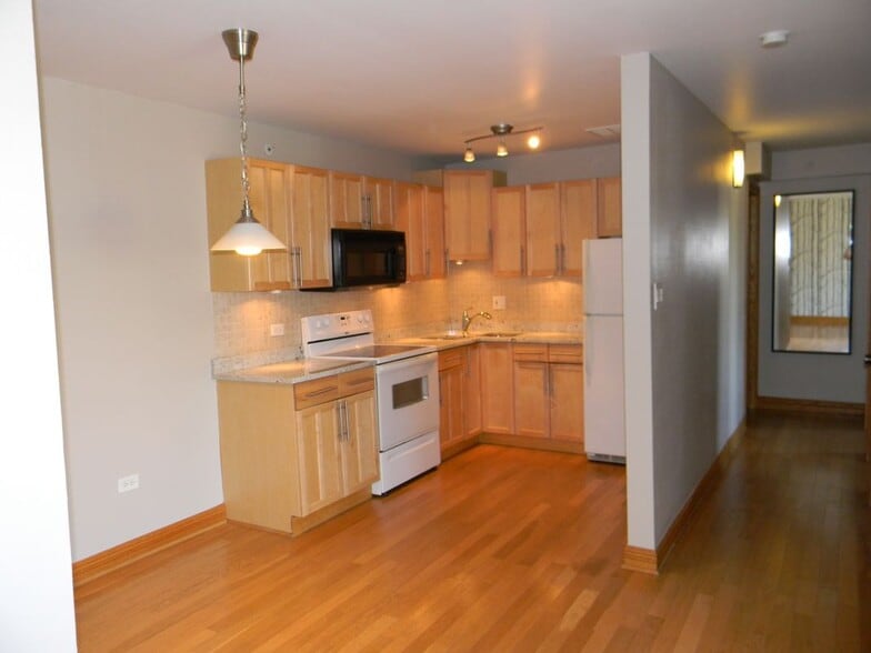 Building Photo - 10222 S 84th Terrace