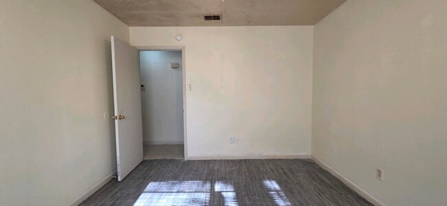 Building Photo - 314 Tammy Lynn Dr