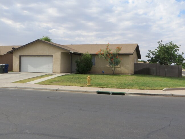 Building Photo - 2867 W 29th Ln