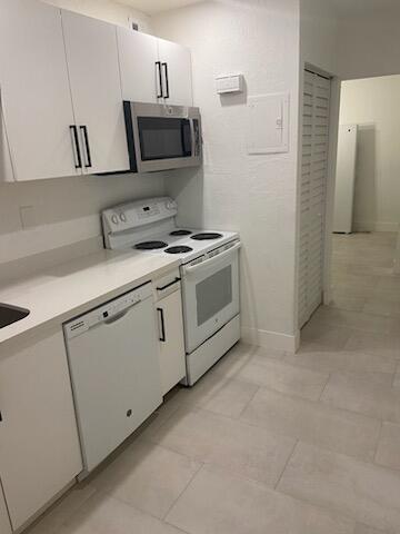 Building Photo - 3123 Oakland Shores Dr