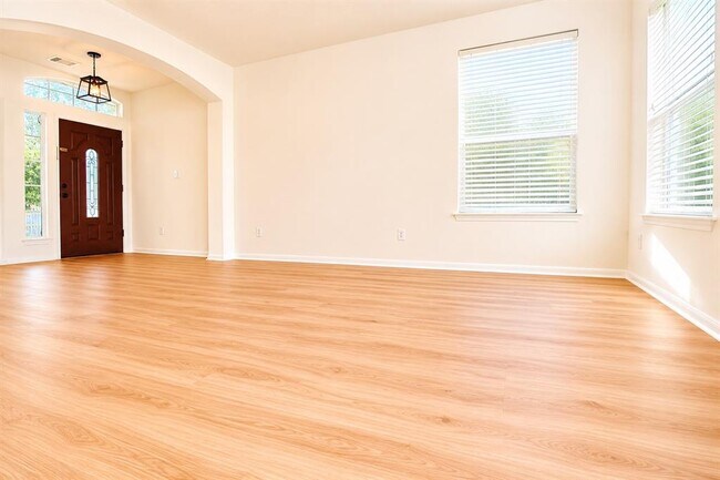 Building Photo - 4205 Bent Wood Ct