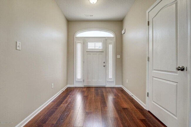 Building Photo - 116 Regatta Way