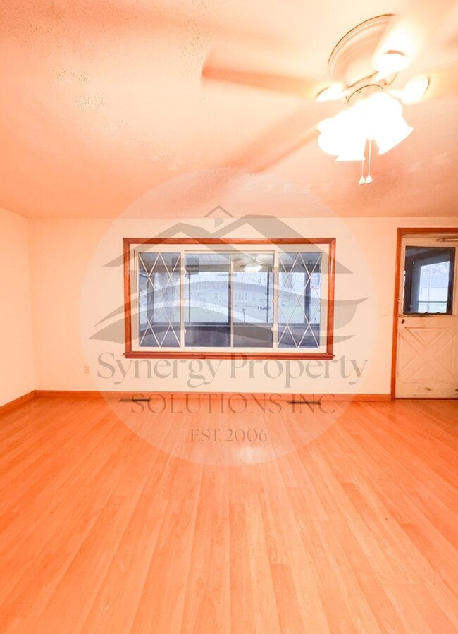 Building Photo - Ranch Home