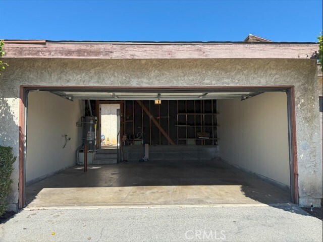 Building Photo - 8260 Rush St