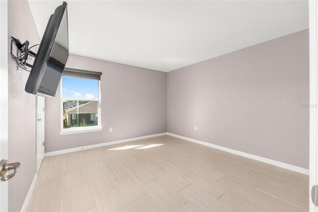 Building Photo - 6366 SW 77th Ave