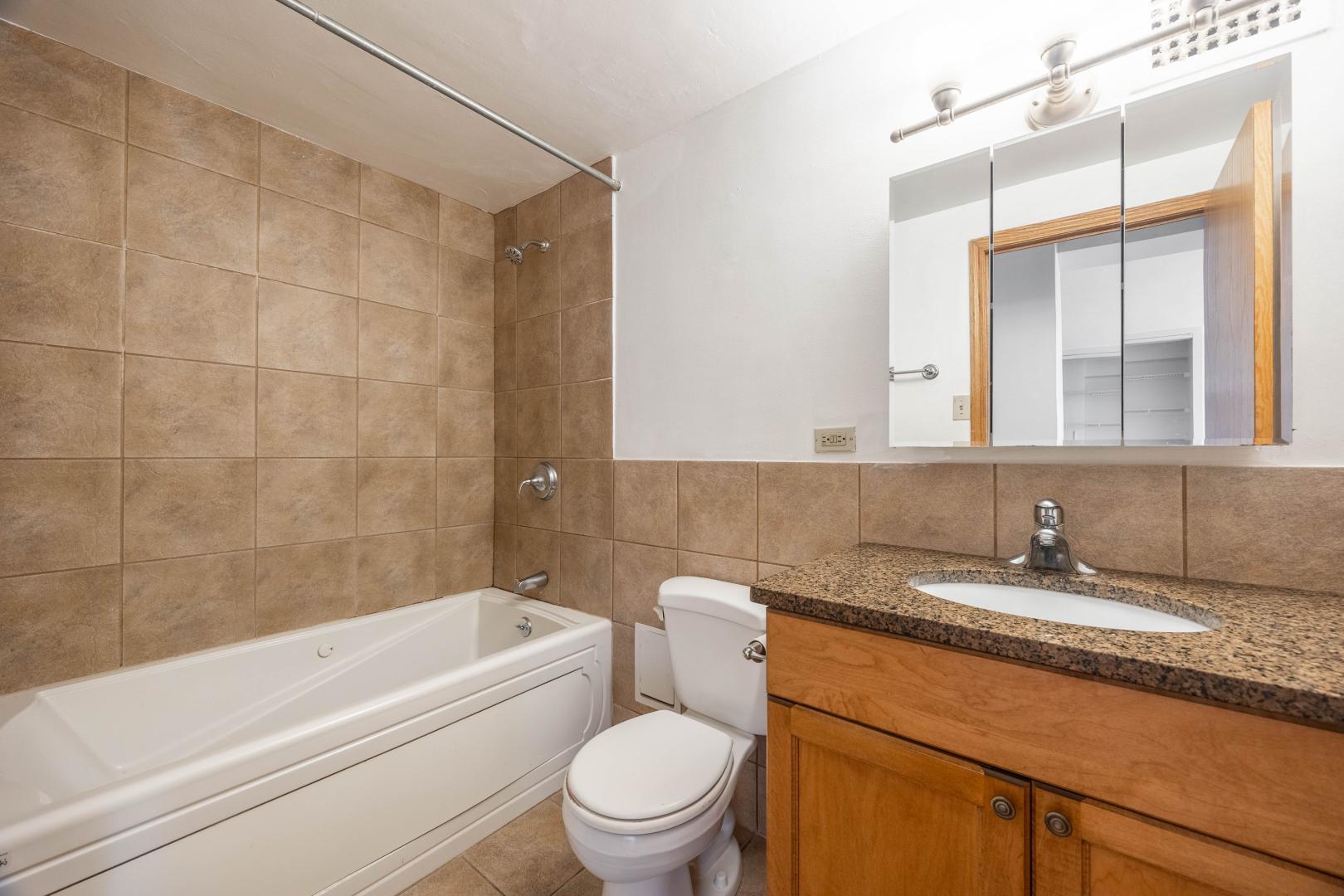 Building Photo - 4180 N Marine Dr