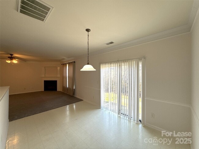 Building Photo - 2807 Forest Grove Ct