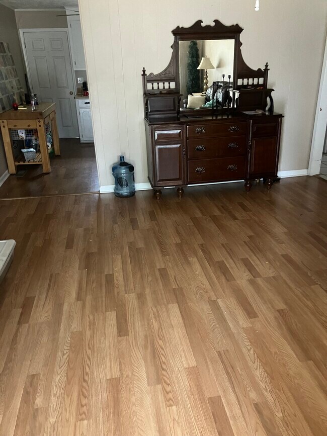 Building Photo - 3487 Wax Rd SE