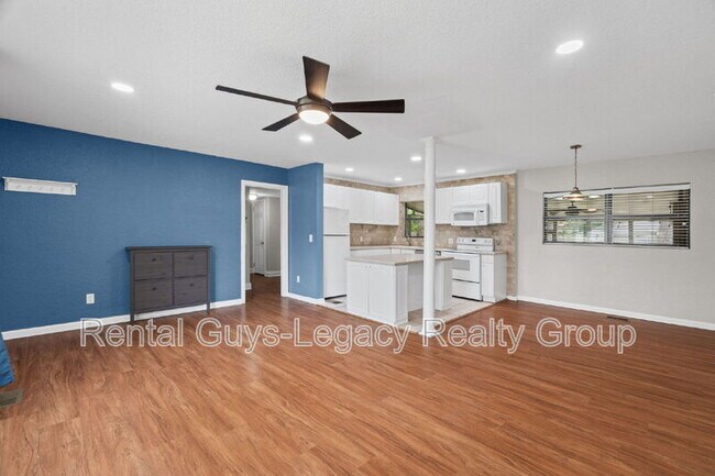 Building Photo - 3872 Marianna Rd